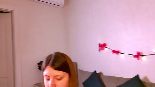 BlondeHott online show from February 14, 7:32 am