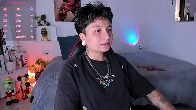 Zury Ramirez online show from February 22, 9:16 pm