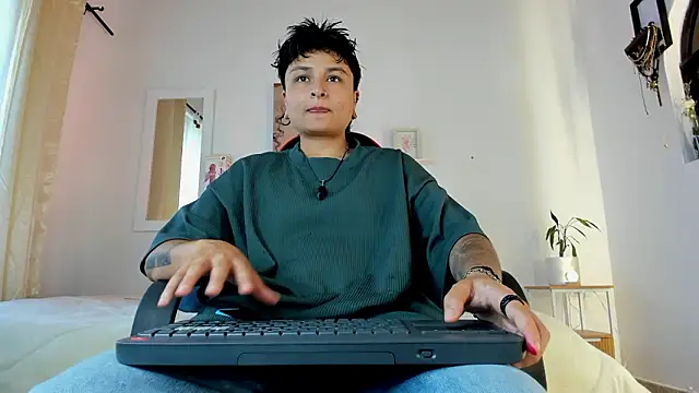 Zury Ramirez online show from March 13, 7:48 pm