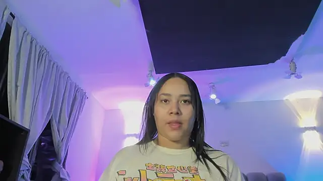 ThaliaBrookss  online show from April 16, 6:46 am