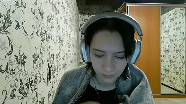 LxayBloom online show from April 15, 2:34 am