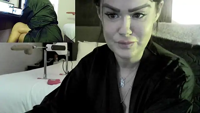 ScottishIvy online show from February 17, 6:51 pm