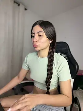 Stormi th online show from April 11, 5:02 am