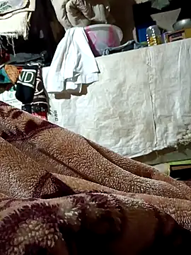 Hot hiuj online show from March 3, 3:18 pm