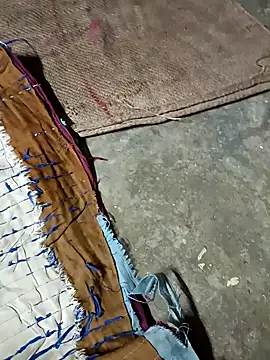 Hot hiuj online show from April 22, 9:01 pm