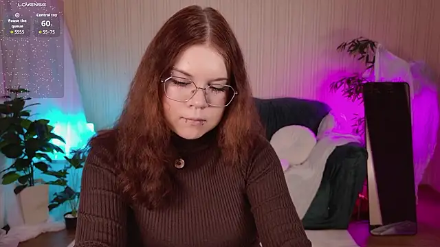 A Lot of Bunny online show from March 1, 8:14 am