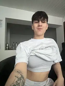 ravenryx online show from April 4, 2:38 pm