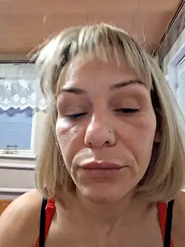 MissKryss online show from February 9, 6:43 pm