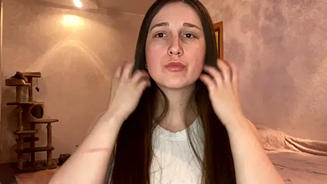 NoisyGreta online show from April 19, 4:07 pm