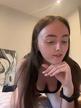 TayLovesxx online show from June 22, 8:06 pm