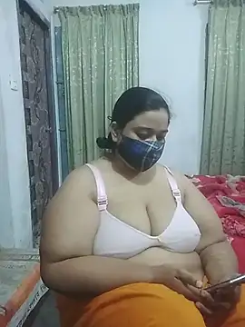 momo loves online show from February 26, 6:29 pm