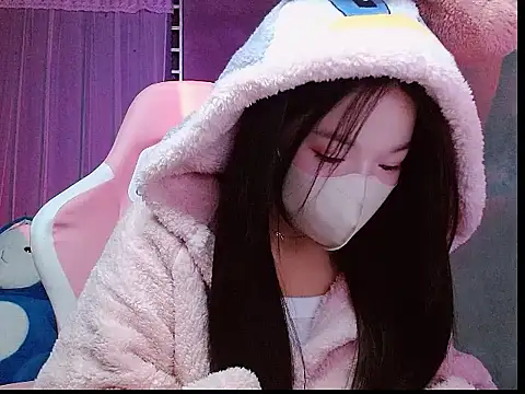 -Tamy- online show from January 9, 2:32 pm