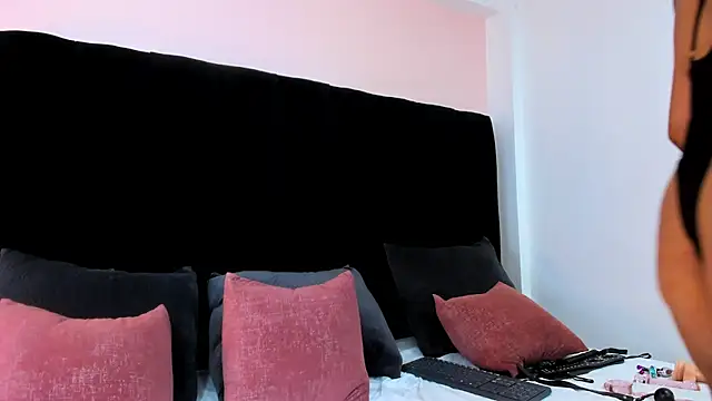 barbara mmoon online show from January 12, 12:16 am