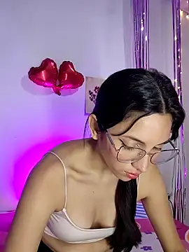 FrierenHot online show from February 13, 1:02 pm