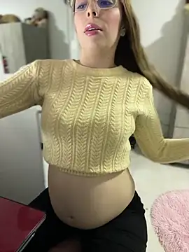 NatalyPinky online show from May 2, 11:19 pm