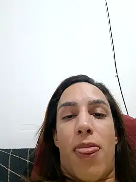 ofjuliaa online show from March 24, 5:24 am