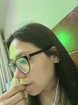 AlinayAlesso online show from January 7, 4:27 am