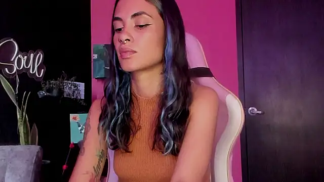 azula lillet online show from March 5, 9:21 pm