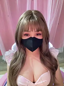 -Violet-t online show from February 8, 2:32 pm