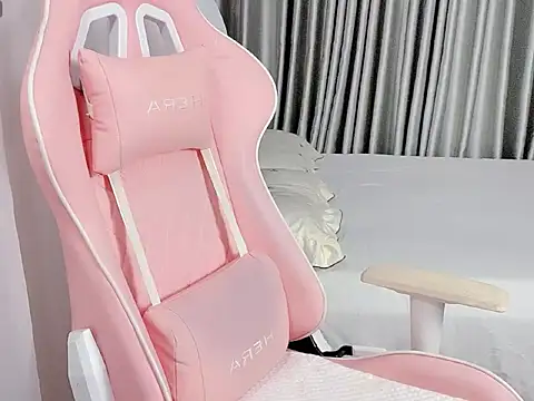 Mynn-bae online show from May 8, 1:14 pm