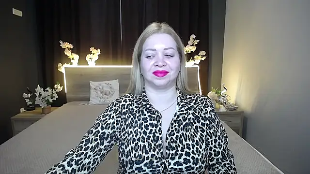 OliviaVerr online show from April 26, 1:53 pm