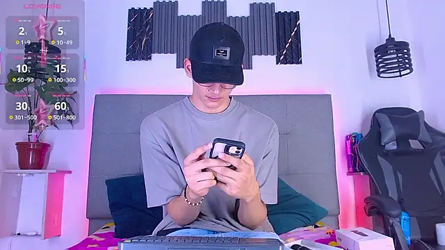 Sophi and Jack online show from March 16, 11:08 pm