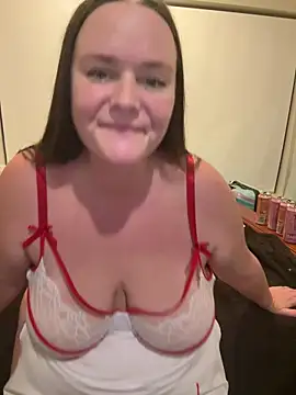 carinabro10 online show from February 7, 9:02 am