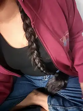 Bulbulbul01 online show from January 9, 11:03 am