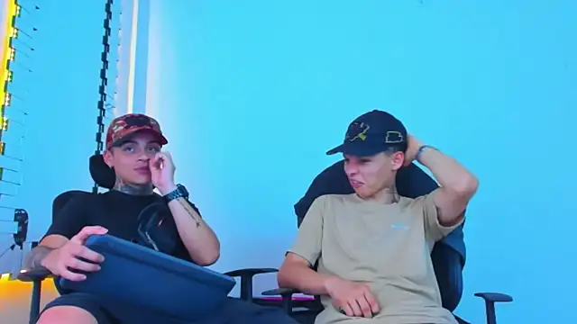 Thomas-Wil online show from January 14, 1:10 am