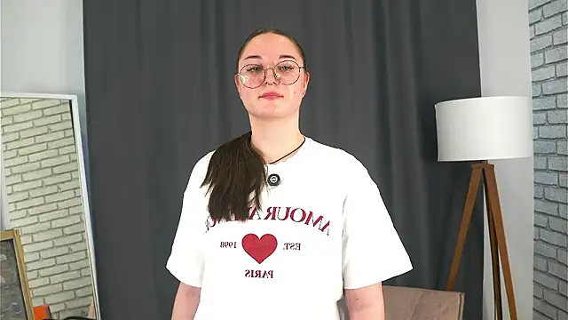 LisaSaas online show from January 13, 4:18 am