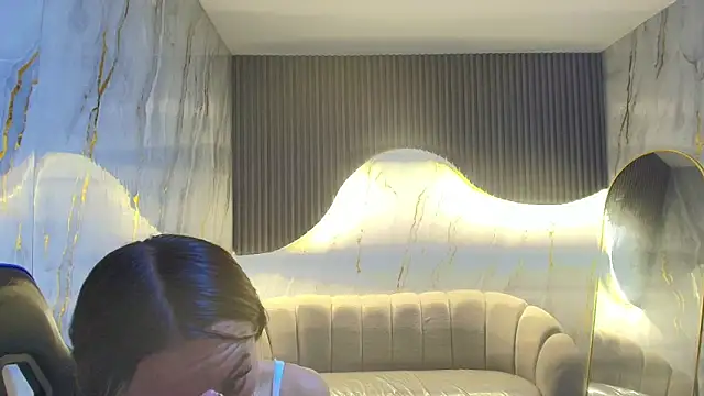 katalina r  online show from April 15, 7:58 pm