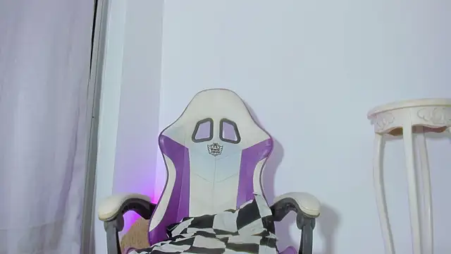 Angelasantini0 online show from March 19, 12:26 am