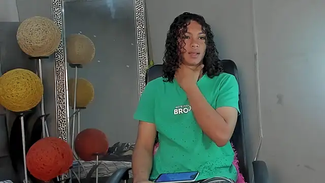 dylaans19 online show from February 4, 2:09 pm