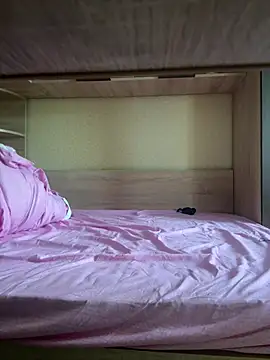 clararossie online show from January 13, 1:04 pm