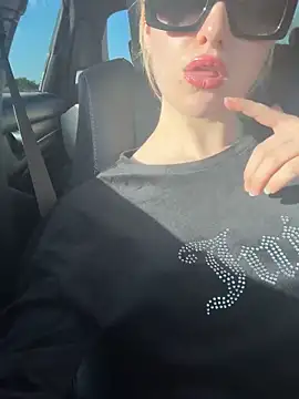 blondebunny999 999 online show from April 19, 10:56 pm