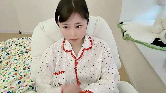 Onefiona online show from March 29, 7:29 am