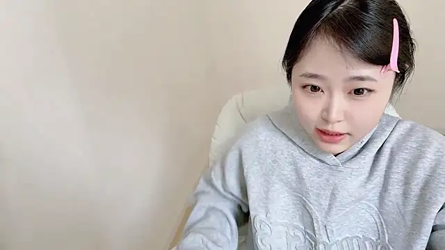 Onefiona online show from April 20, 6:27 am