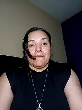 lee hot online show from February 9, 11:18 pm