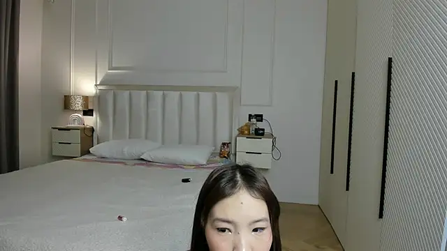 haerynn online show from April 11, 11:52 pm