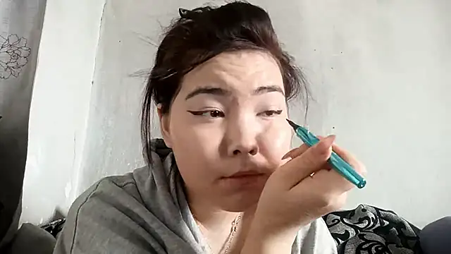 MollyAsian online show from February 14, 6:15 am