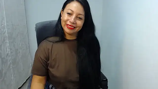 soyElena46 online show from March 13, 12:06 pm