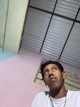 javi182025 online show from February 21, 12:55 am