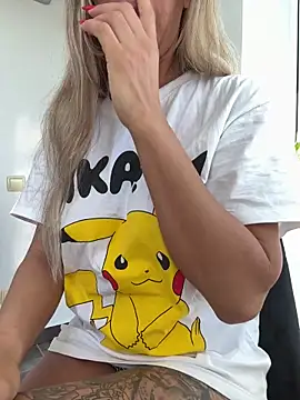 Missolevelvet online show from April 17, 8:05 am