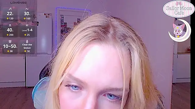 sailormoon666  online show from March 24, 3:01 am