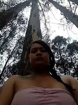 ebonysummer  online show from April 14, 4:51 pm