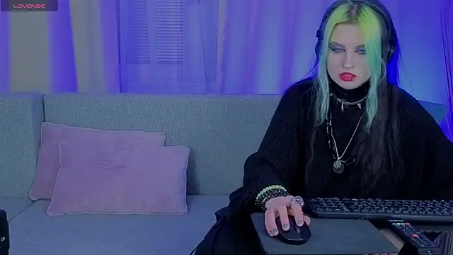 ToxicKittyy online show from February 15, 10:20 pm