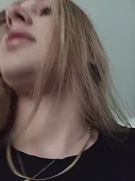 OrianaNorth online show from April 7, 1:13 pm