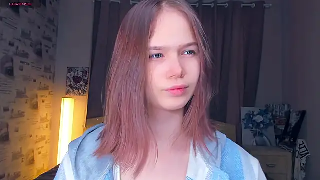 OwlLynn online show from February 1, 8:46 am