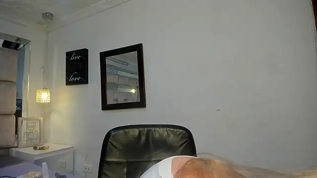 SofiaMilfx69 online show from February 9, 12:29 pm