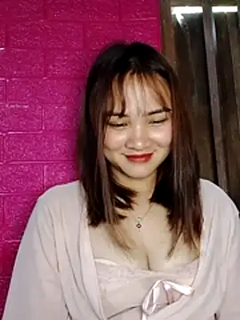 Lisakeem online show from April 1, 9:10 am